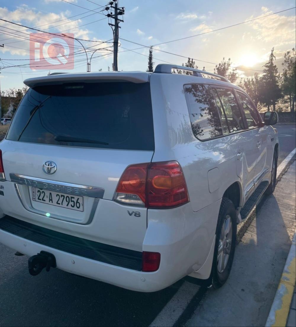 تويوتا لاندكروزر